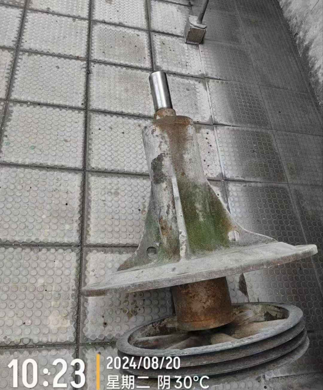 成都冷却塔维修;成都冷却塔填料更换;成都冷却塔减速机维修